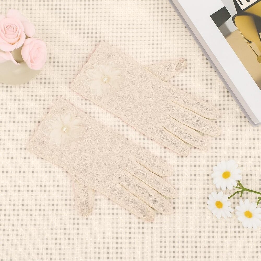 Women's Embroidery Beige Short Lace Wrist Gloves Design Party Accessories - Picture 4 of 7